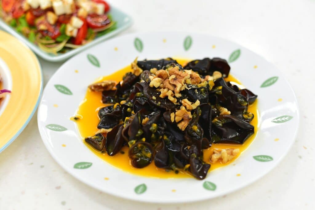 can we eat black fungus everyday?